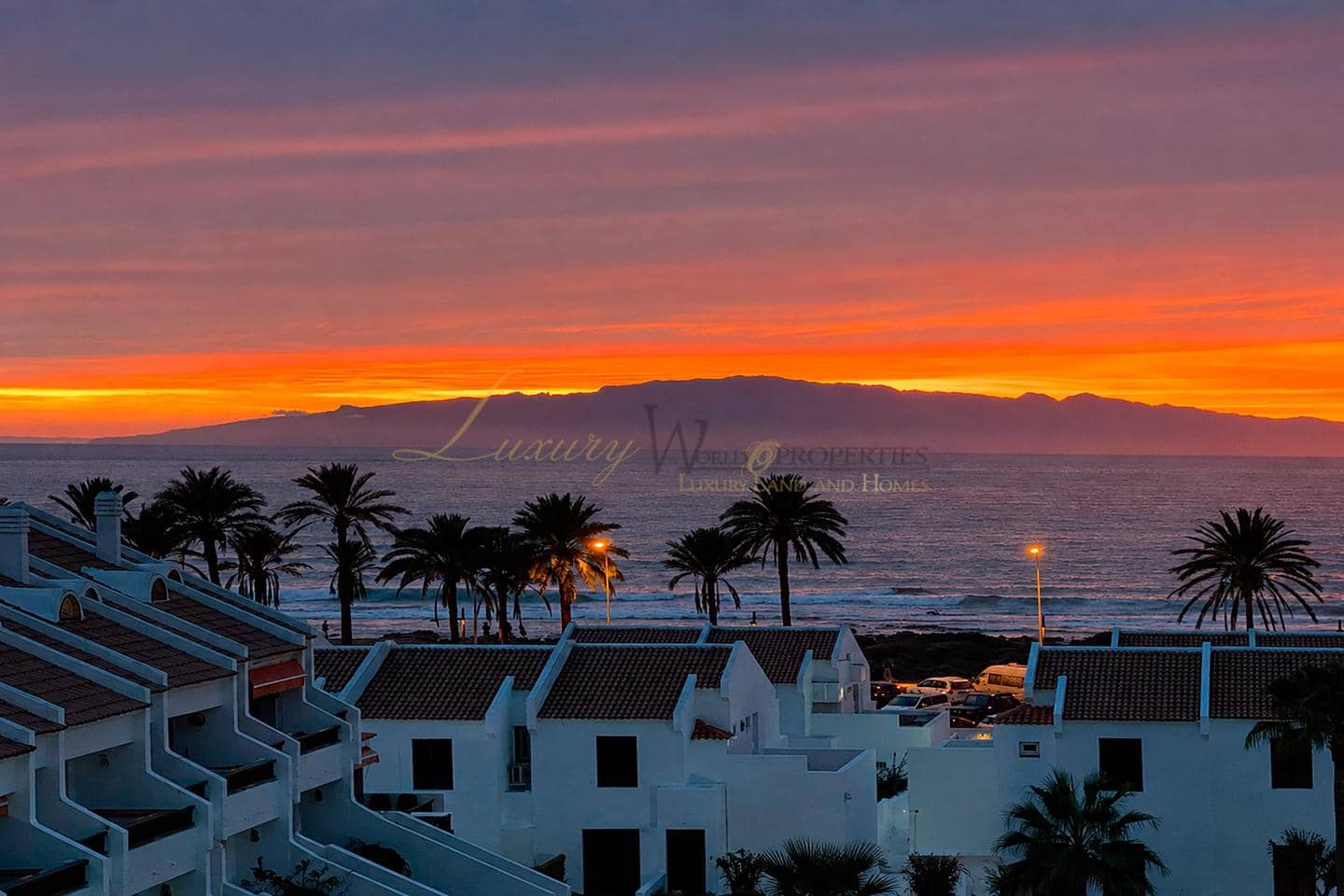 5 Zimmer Wohnung zu verkaufen in Playa de las Americas mit Pool - 1.400.000 € (Ref: 9997772)