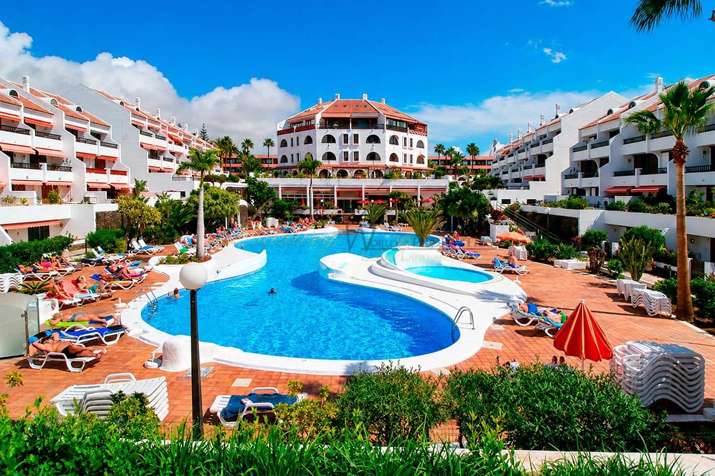 5 Zimmer Wohnung zu verkaufen in Playa de las Americas mit Pool - 1.400.000 € (Ref: 9997772)