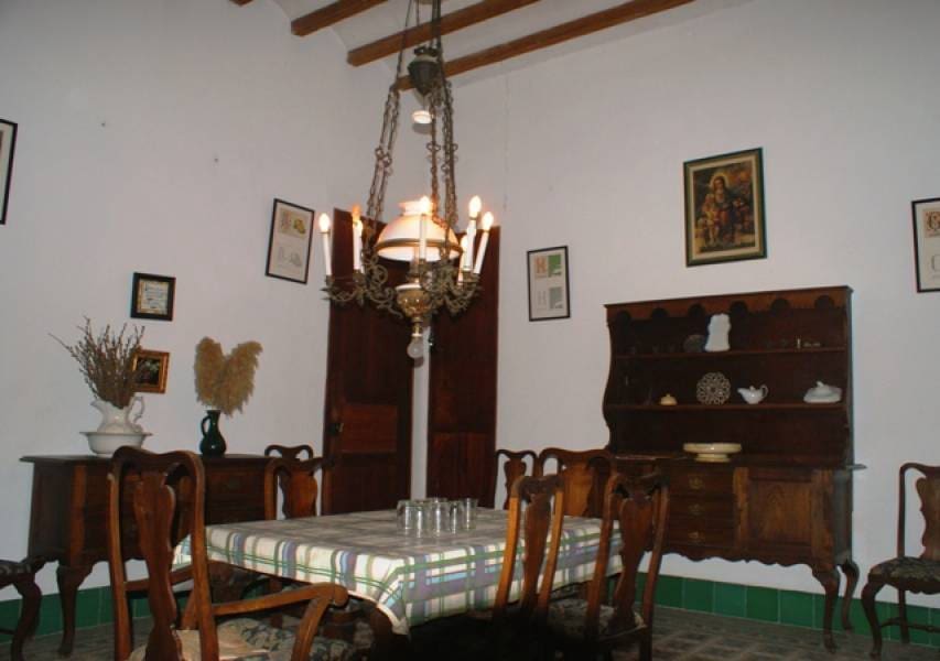 8 soveværelse Villa til salg i Montaverner - € 300.000 (Ref: 6427236)