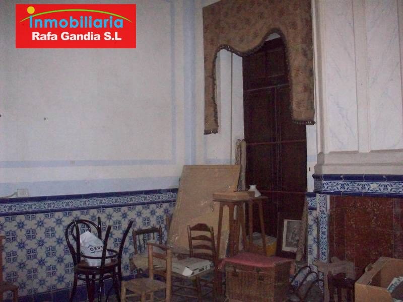 8 soveværelse Villa til salg i Montaverner - € 300.000 (Ref: 6427236)