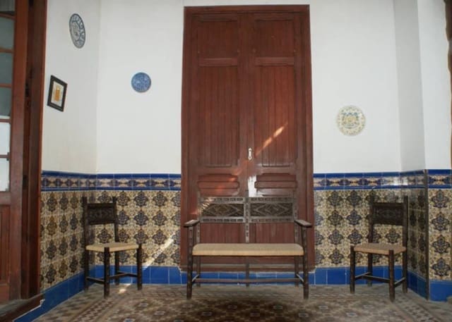 8 soverom Villa til salgs i Montaverner - € 300 000 (Ref: 6427236)