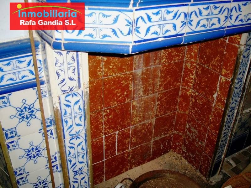 8 soveværelse Villa til salg i Montaverner - € 300.000 (Ref: 6427236)