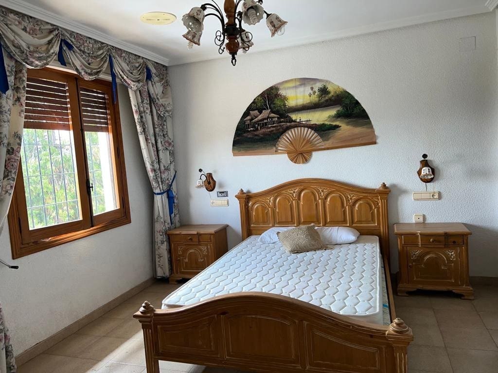 7 makuuhuone Huvila myytävänä paikassa Ontinyent mukana uima-altaan 
autotalli - 450 000 € (Ref: 6984577)