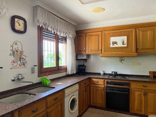 7 soveværelse Villa til salg i Ontinyent med swimmingpool garage - € 450.000 (Ref: 6984577)