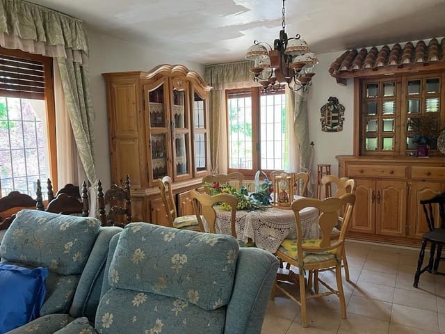 7 soveværelse Villa til salg i Ontinyent med swimmingpool garage - € 450.000 (Ref: 6984577)