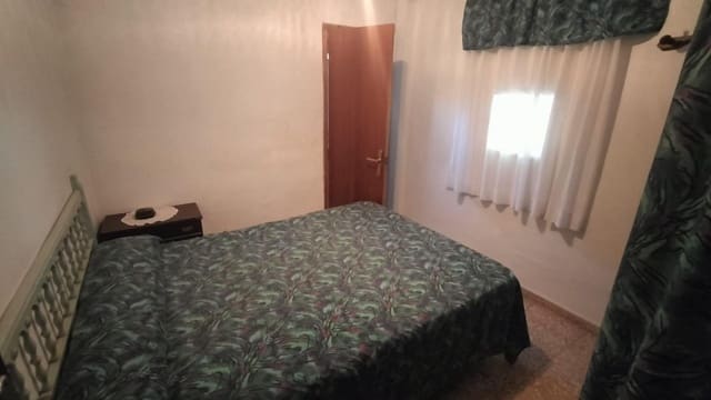 5 soveværelse Villa til salg i Ontinyent med garage - € 150.000 (Ref: 7993773)