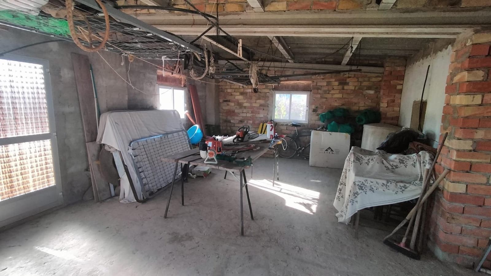 5 soveværelse Villa til salg i Ontinyent med garage - € 150.000 (Ref: 7993773)