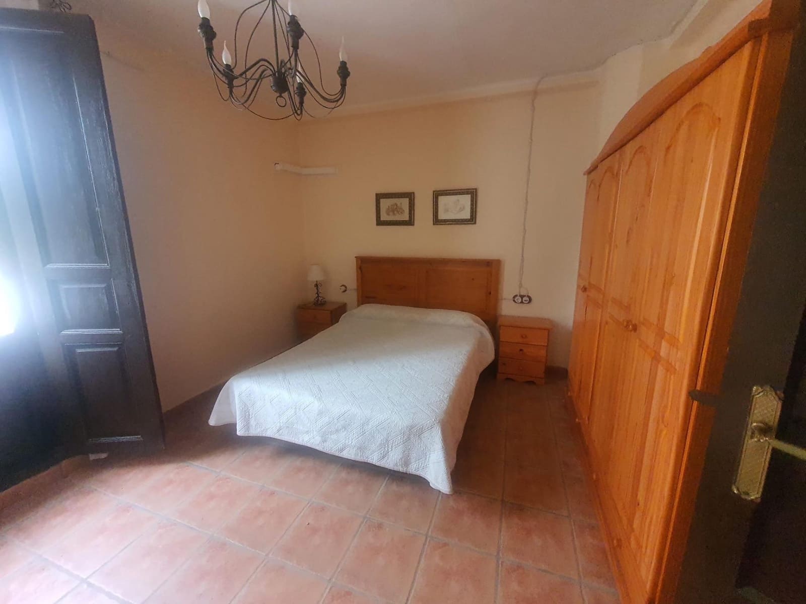 9 soveværelse Hotel til salg i Bocairent med garage - € 1.900.000 (Ref: 8238952)