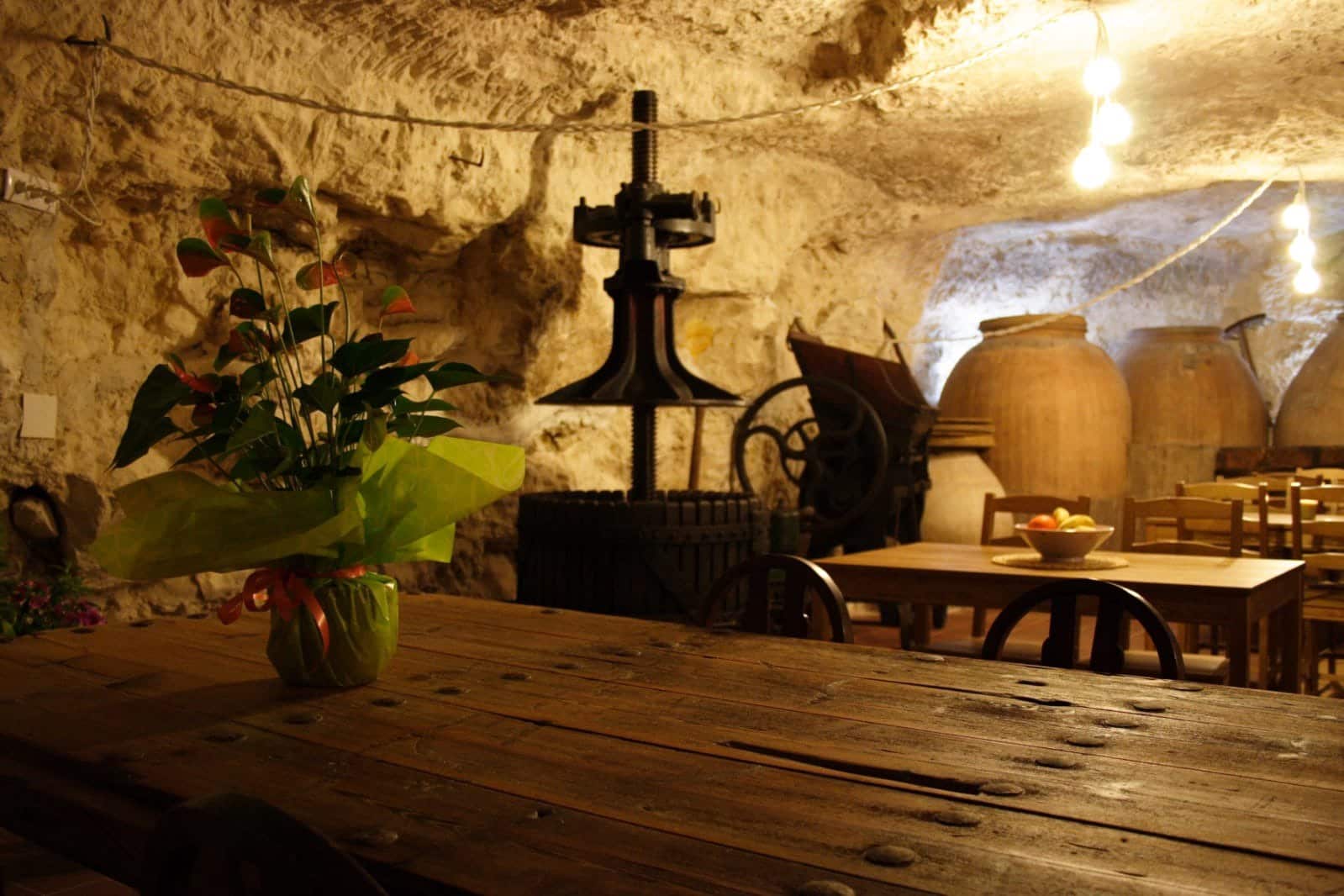 Hulehus til salg i Alcala del Jucar - € 160.000 (Ref: 8448227)