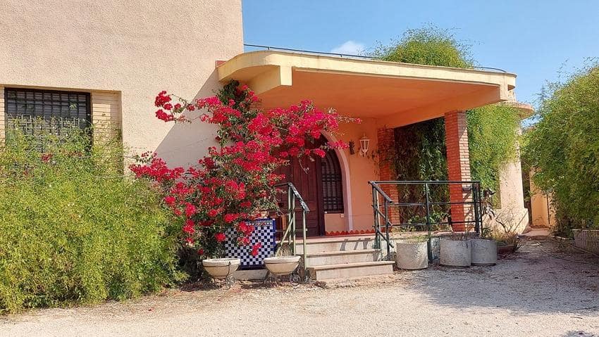 6 soveværelse Villa til salg i Ontinyent med swimmingpool garage - € 385.000 (Ref: 8822251)