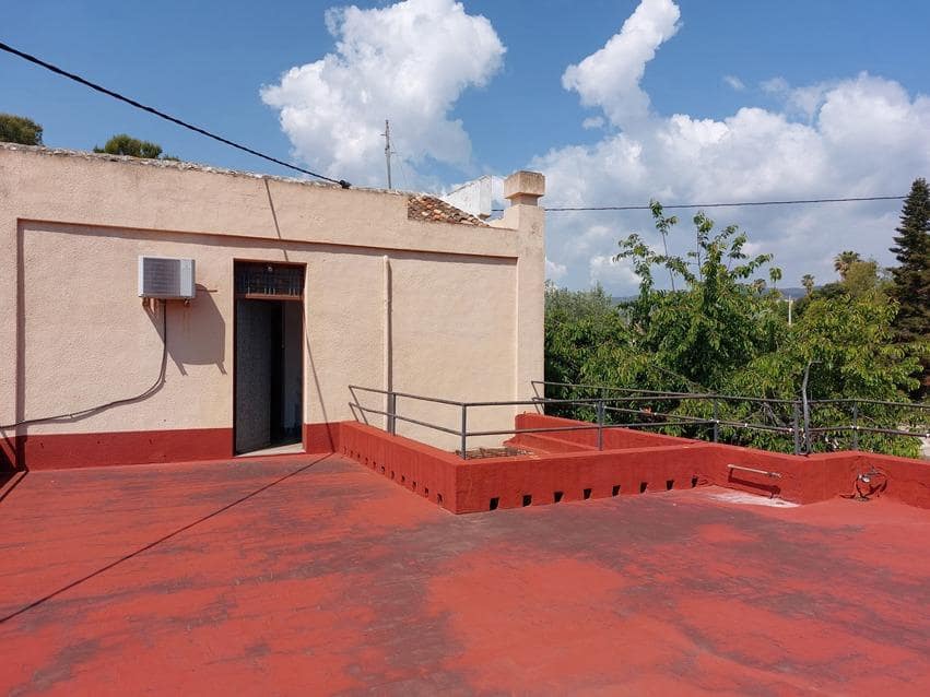 6 soveværelse Villa til salg i Ontinyent med swimmingpool garage - € 385.000 (Ref: 8822251)