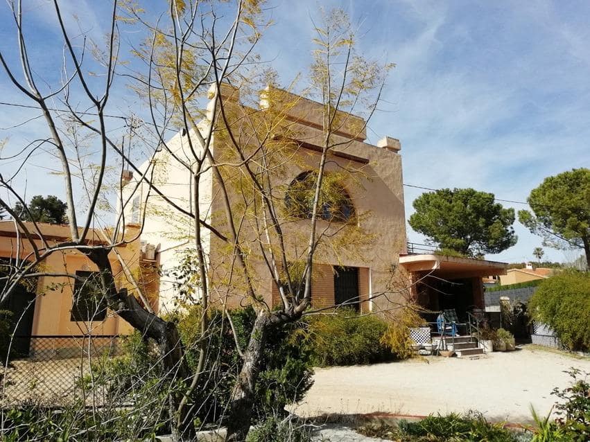 6 soveværelse Villa til salg i Ontinyent med swimmingpool garage - € 385.000 (Ref: 8822251)