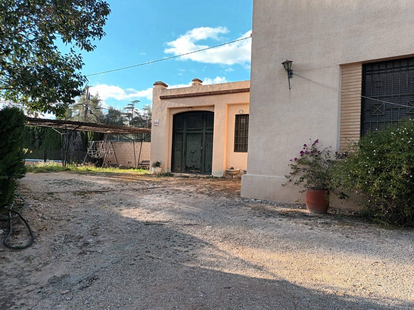 6 soveværelse Villa til salg i Ontinyent med swimmingpool garage - € 385.000 (Ref: 8822251)