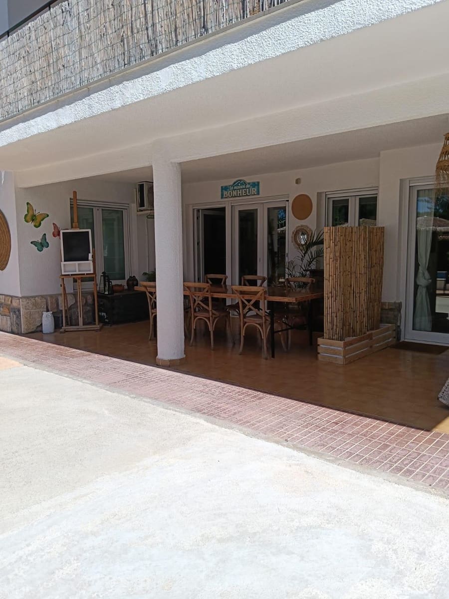 5 sypialnia Willa na sprzedaż w Ontinyent z basenem garażem - 530 000 € (Ref: 9007591)