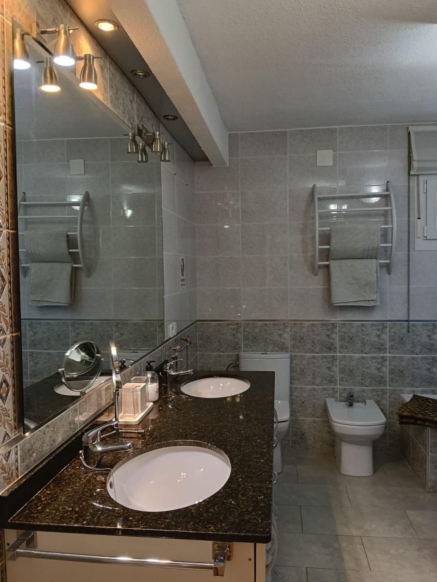 5 sypialnia Willa na sprzedaż w Ontinyent z basenem garażem - 530 000 € (Ref: 9007591)