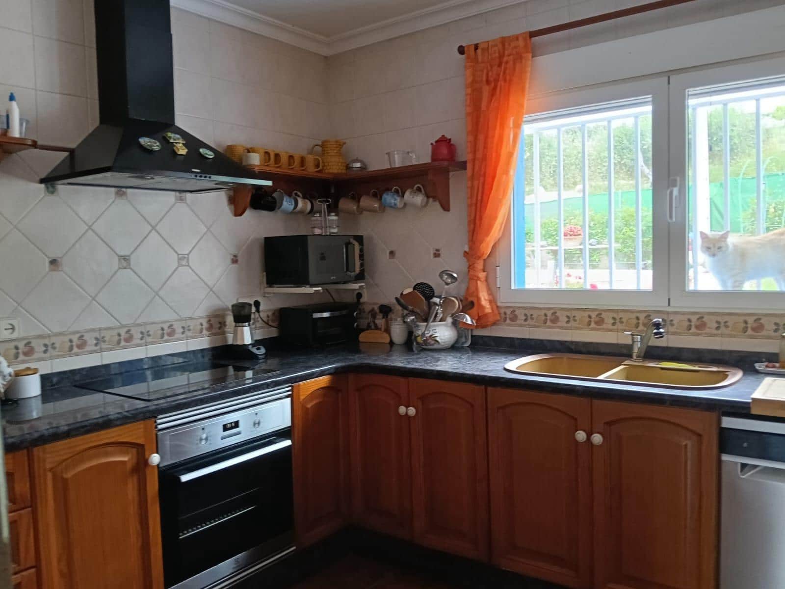 5 soveværelse Villa til salg i Ontinyent med swimmingpool - € 385.000 (Ref: 9029458)