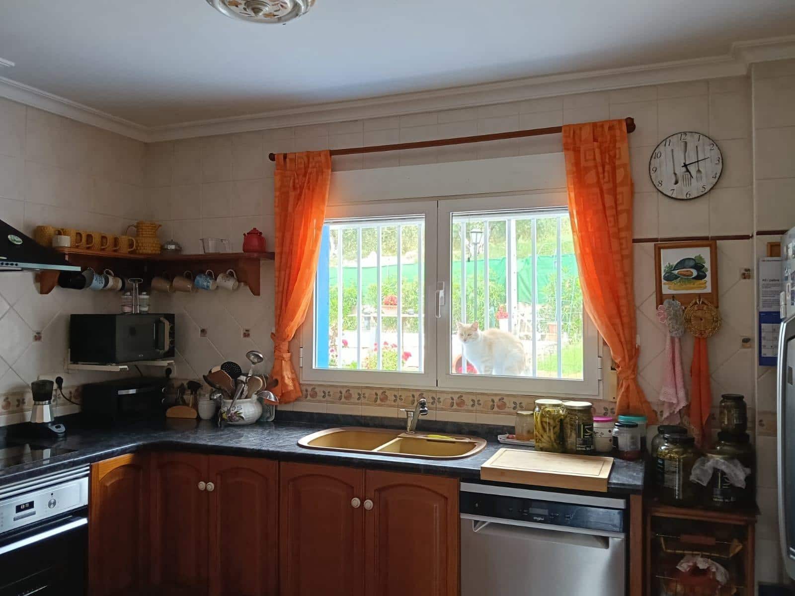 5 soveværelse Villa til salg i Ontinyent med swimmingpool - € 385.000 (Ref: 9029458)