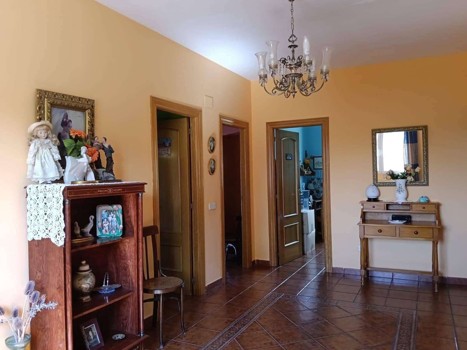 5 soveværelse Villa til salg i Ontinyent med swimmingpool - € 385.000 (Ref: 9029458)