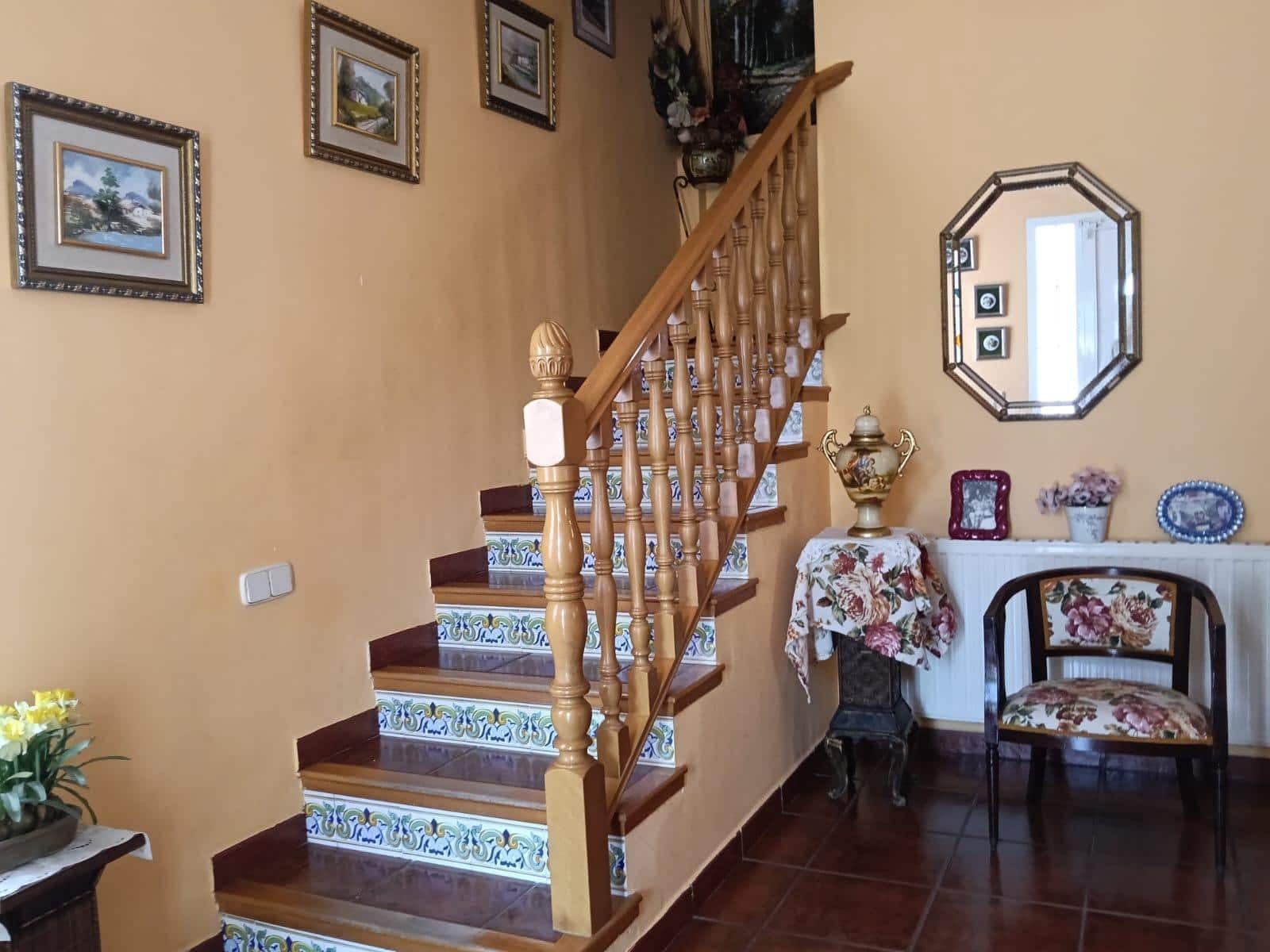 5 soveværelse Villa til salg i Ontinyent med swimmingpool - € 385.000 (Ref: 9029458)