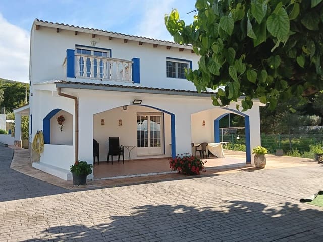 5 soveværelse Villa til salg i Ontinyent med swimmingpool - € 385.000 (Ref: 9029458)