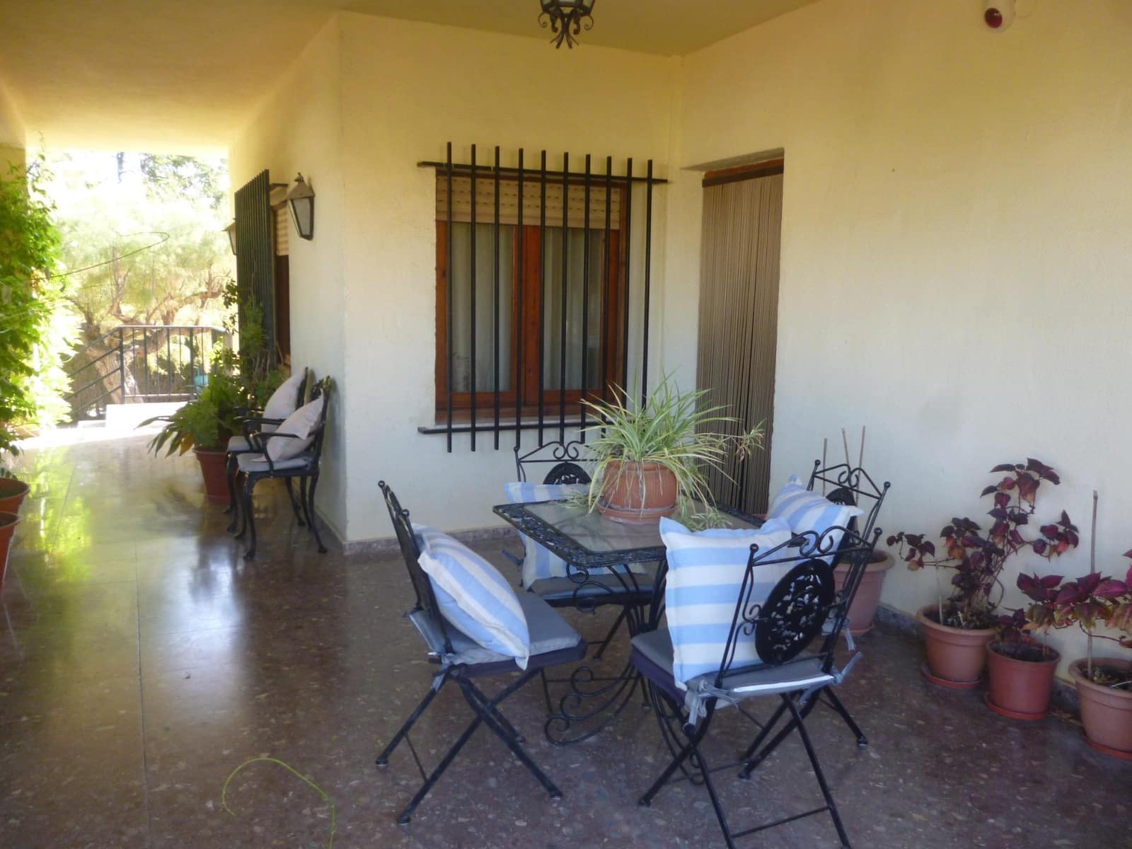 4 sypialnia Willa na sprzedaż w Ontinyent z basenem garażem - 350 000 € (Ref: 9136992)