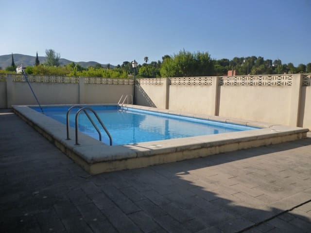 4 sypialnia Willa na sprzedaż w Ontinyent z basenem garażem - 350 000 € (Ref: 9136992)