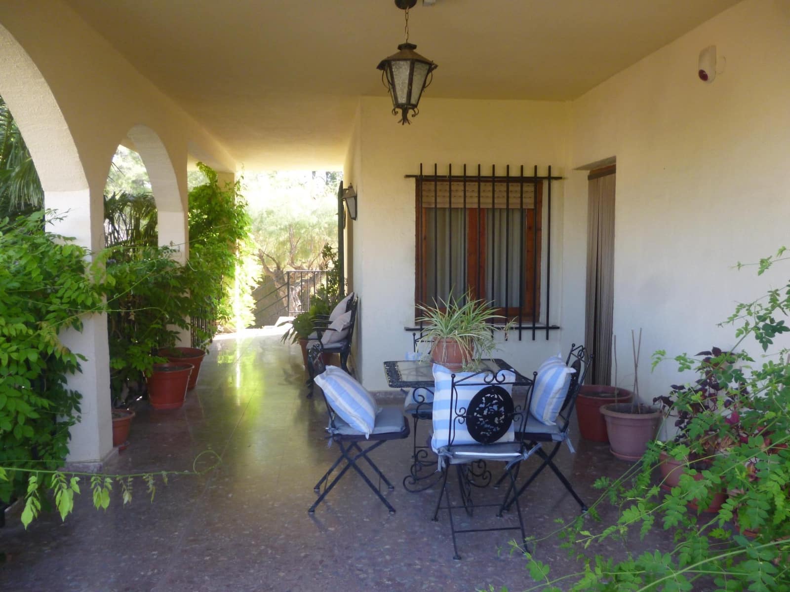 4 sypialnia Willa na sprzedaż w Ontinyent z basenem garażem - 350 000 € (Ref: 9136992)