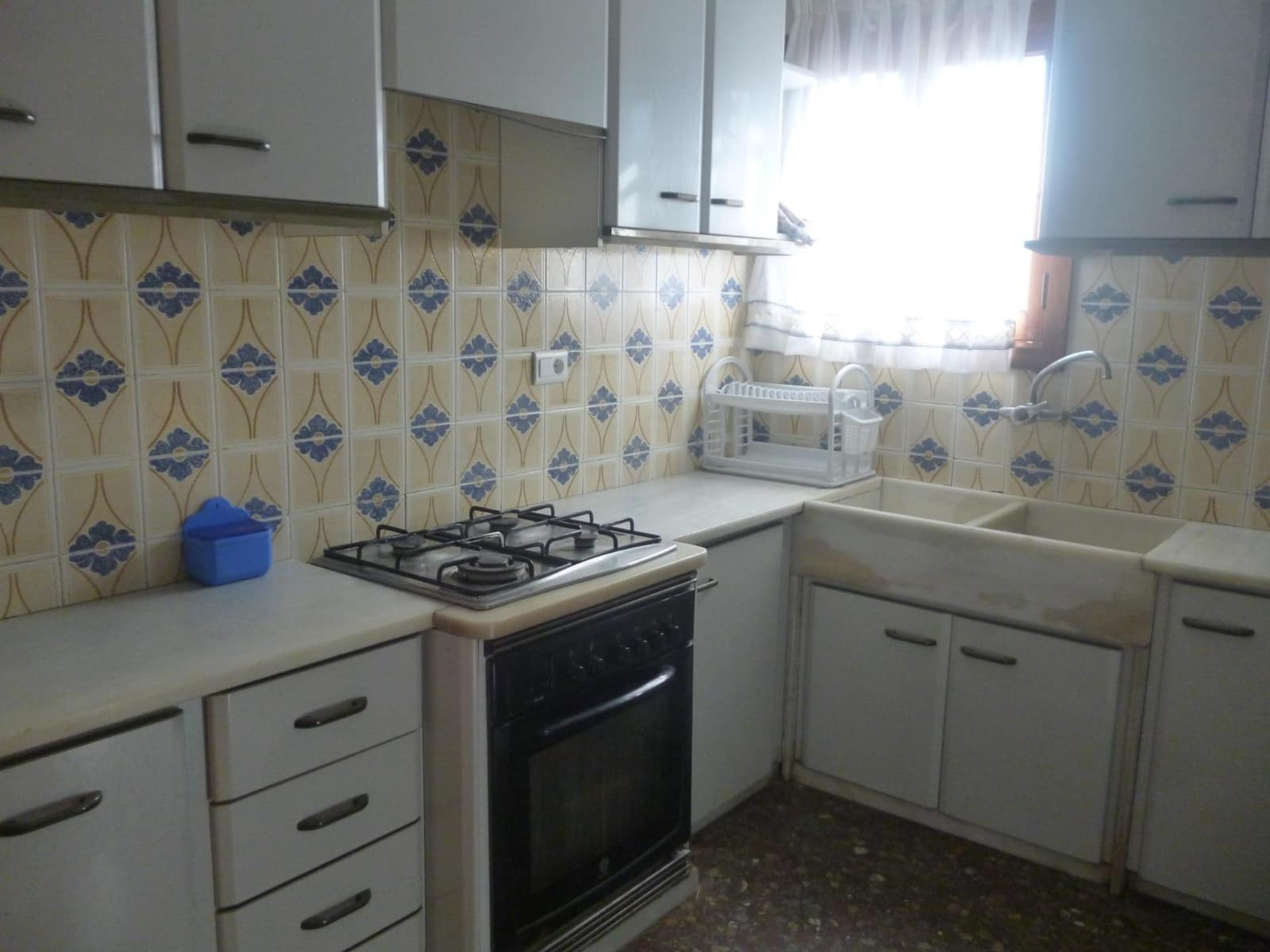 4 sypialnia Willa na sprzedaż w Ontinyent z basenem garażem - 350 000 € (Ref: 9136992)