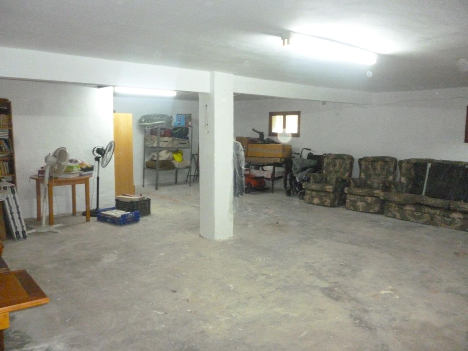 4 sypialnia Willa na sprzedaż w Ontinyent z basenem garażem - 350 000 € (Ref: 9136992)