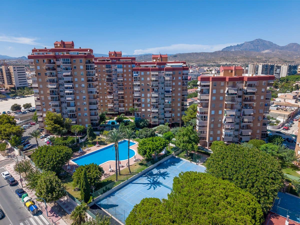 3 bedroom Apartment for sale in El Campello with pool - € 379,000 (Ref: 10010140)