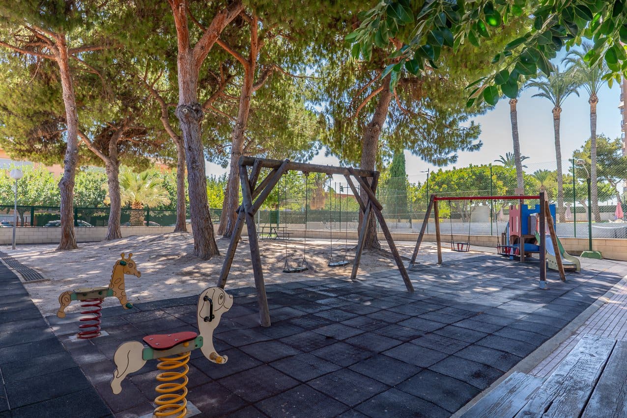 3 bedroom Apartment for sale in El Campello with pool - € 379,000 (Ref: 10010140)