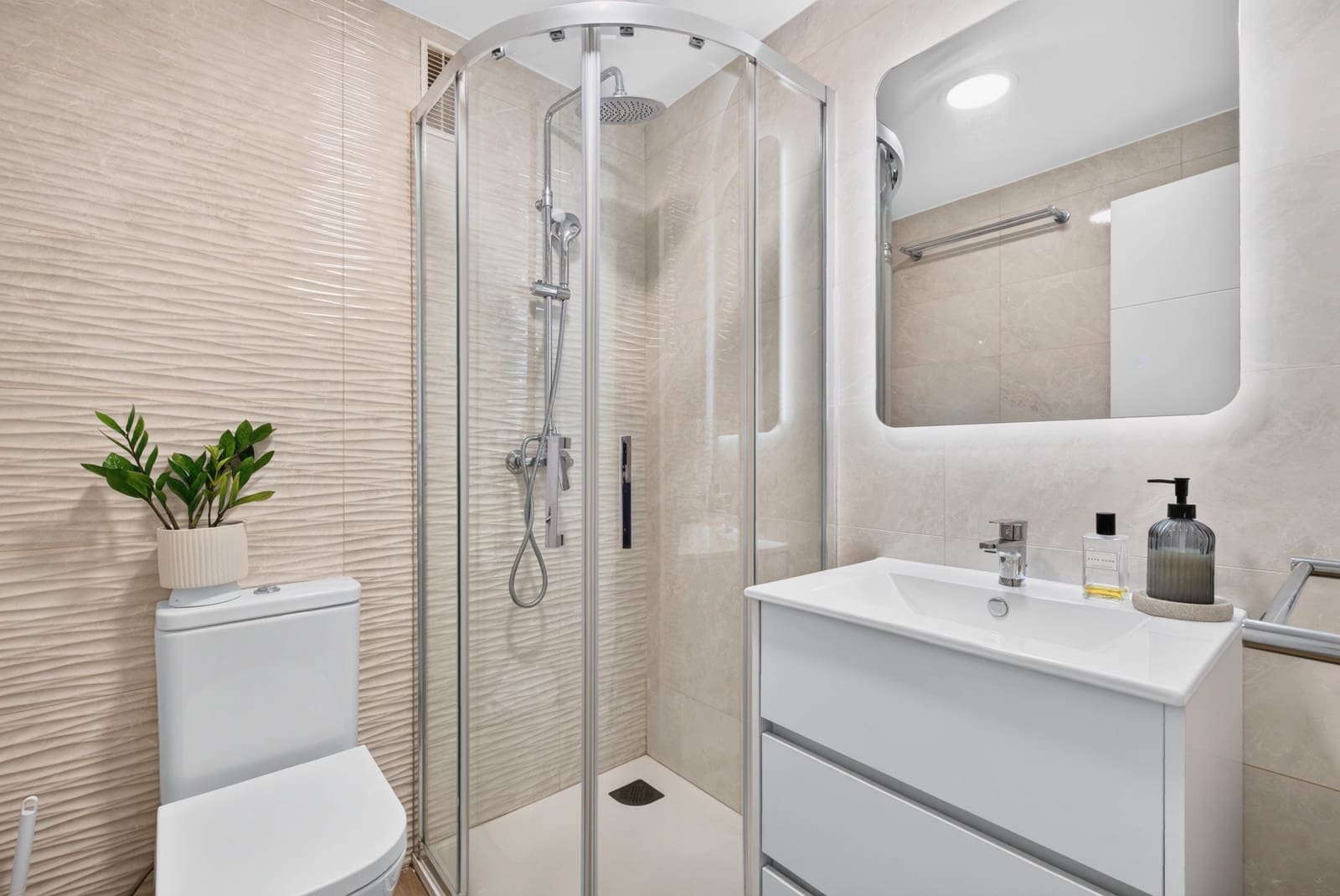 3 bedroom Apartment for sale in El Campello with pool - € 379,000 (Ref: 10010140)