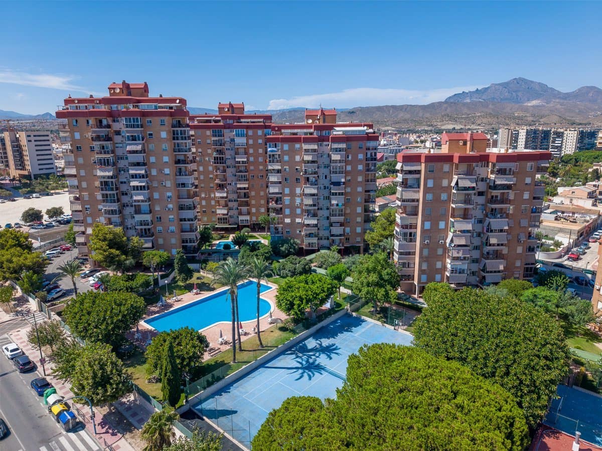 3 bedroom Apartment for sale in El Campello with pool - € 379,000 (Ref: 10010140)