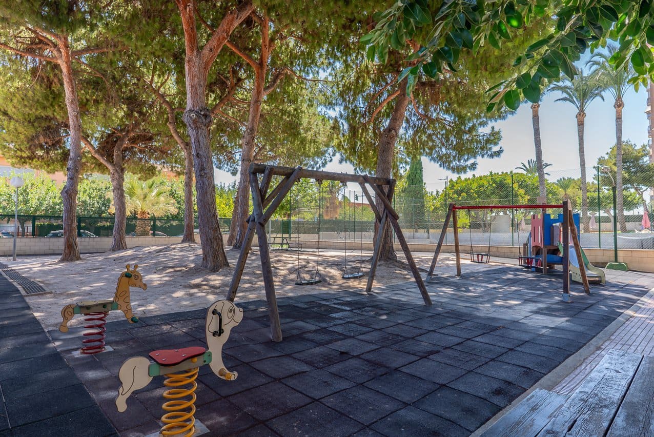 3 bedroom Apartment for sale in El Campello with pool - € 379,000 (Ref: 10010140)