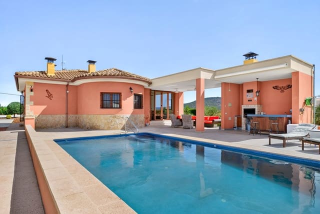 3 bedroom Villa for sale in Pinoso with pool - € 375,000 (Ref: 10016689)