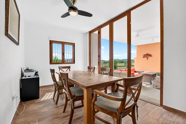 3 bedroom Villa for sale in Pinoso with pool - € 375,000 (Ref: 10016689)