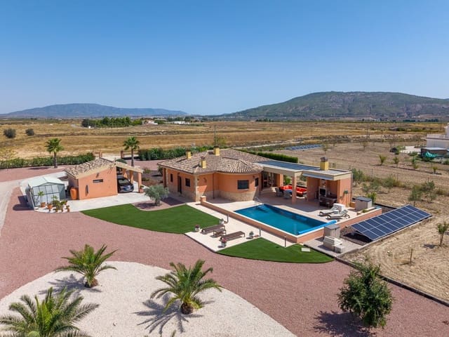 3 bedroom Villa for sale in Pinoso with pool - € 375,000 (Ref: 10016689)