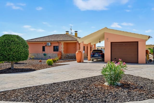 3 bedroom Villa for sale in Pinoso with pool - € 375,000 (Ref: 10016689)