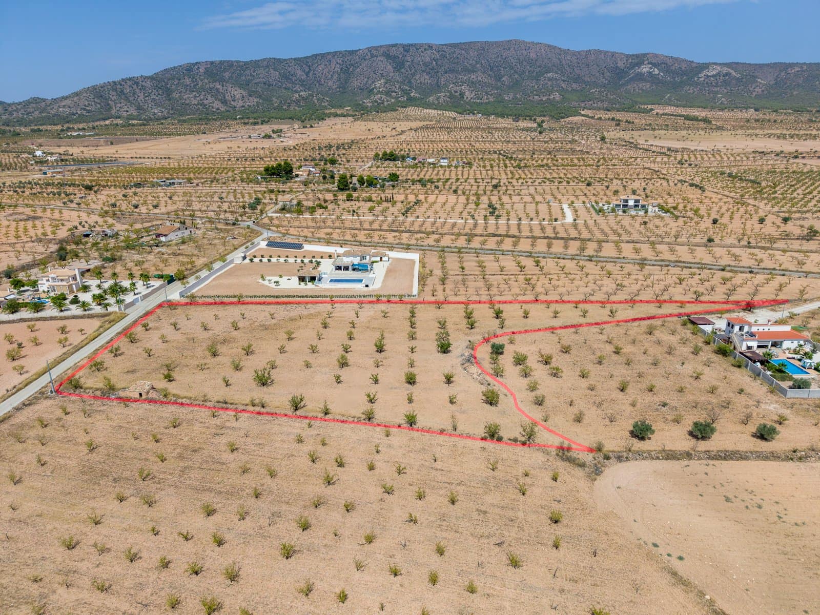 Mark till salu i Pinoso - 65 000 € (Ref: 10048080)