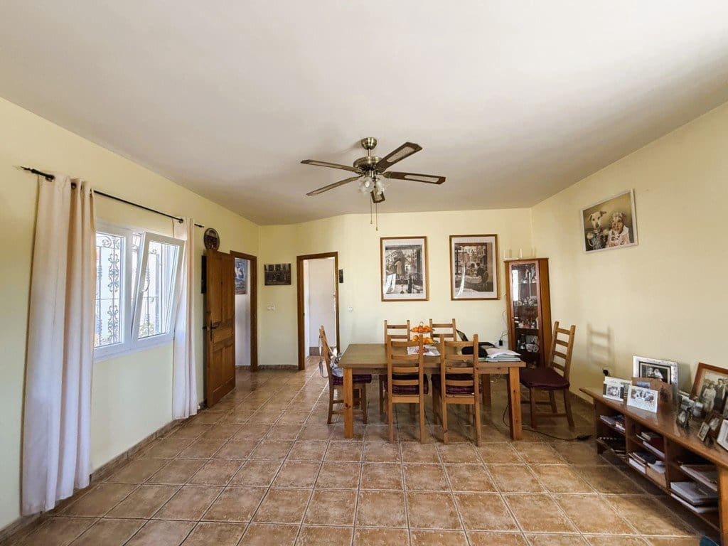 4 quarto Moradia para venda em Canada de la Lena com piscina - 350 000 € (Ref: 10077272)