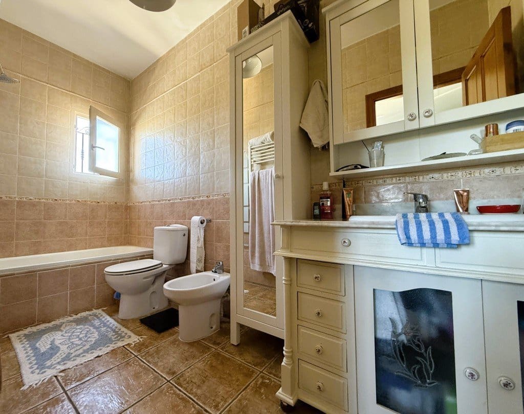 4 quarto Moradia para venda em Canada de la Lena com piscina - 350 000 € (Ref: 10077272)
