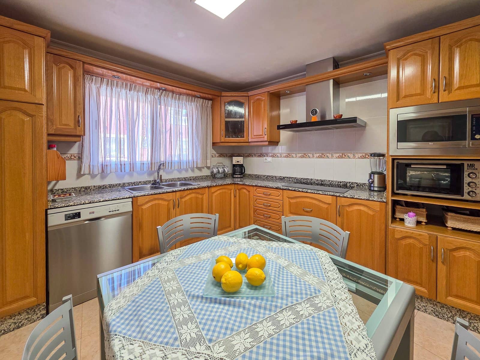 3 slaapkamer Huis te koop in Pinoso met zwembad garage - € 190.000 (Ref: 10106556)