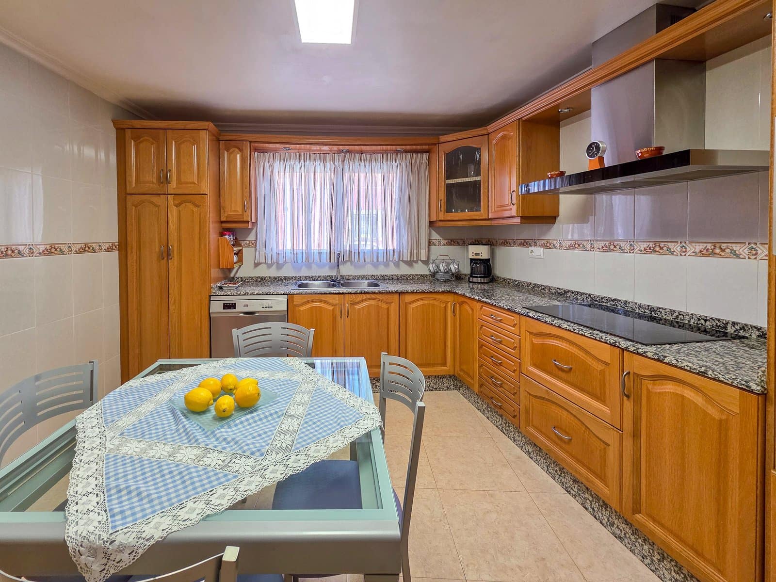 3 slaapkamer Huis te koop in Pinoso met zwembad garage - € 190.000 (Ref: 10106556)