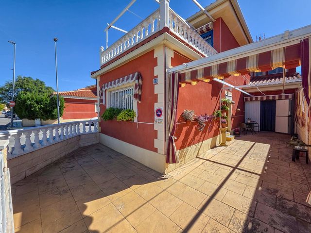 3 slaapkamer Huis te koop in Pinoso met zwembad garage - € 190.000 (Ref: 10106556)
