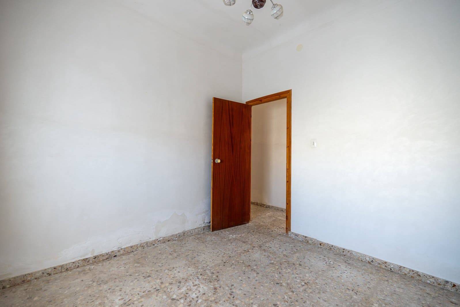 Casa de 5 habitaciones en Jumilla en venta con piscina garaje - 99.950 € (Ref: 10114448)