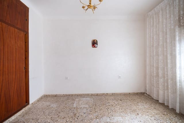 Casa de 5 habitaciones en Jumilla en venta con piscina garaje - 99.950 € (Ref: 10114448)