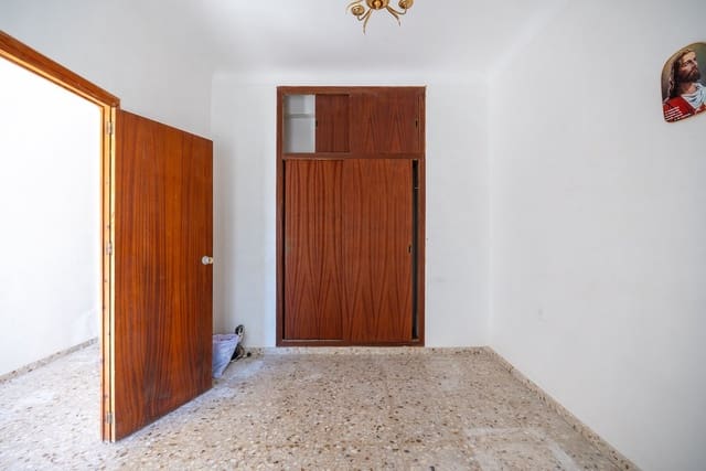 Casa de 5 habitaciones en Jumilla en venta con piscina garaje - 99.950 € (Ref: 10114448)