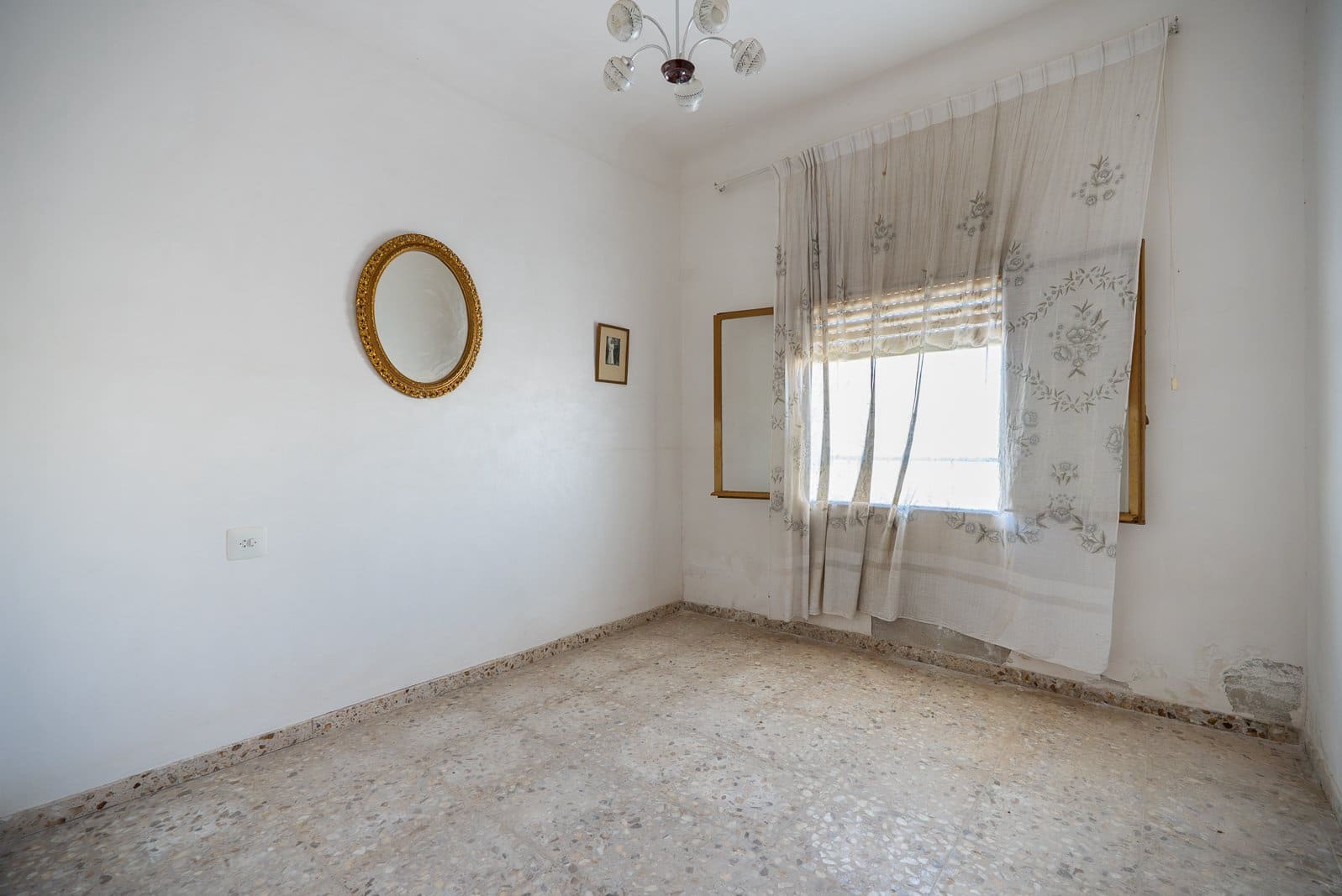 Casa de 5 habitaciones en Jumilla en venta con piscina garaje - 99.950 € (Ref: 10114448)