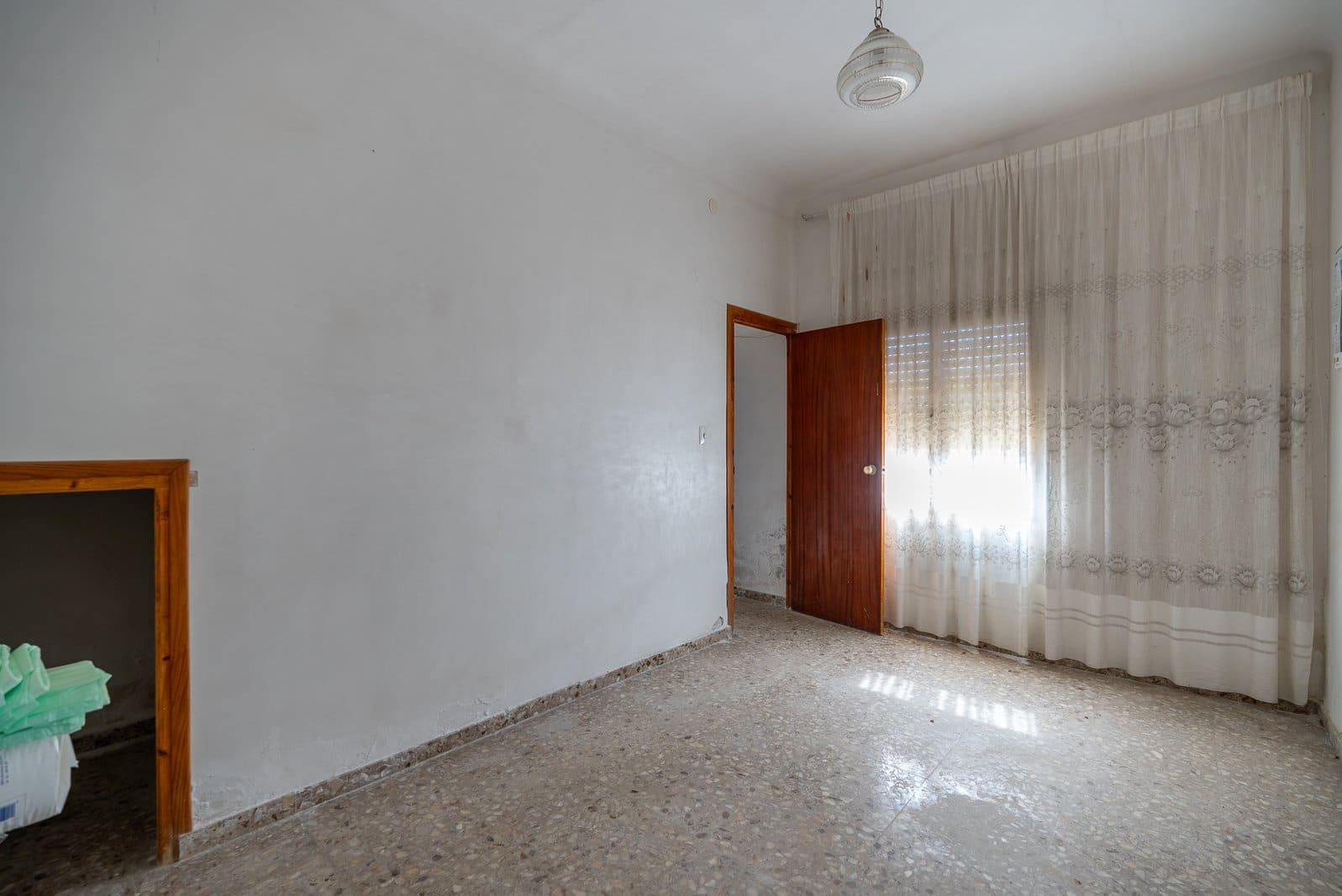Casa de 5 habitaciones en Jumilla en venta con piscina garaje - 99.950 € (Ref: 10114448)