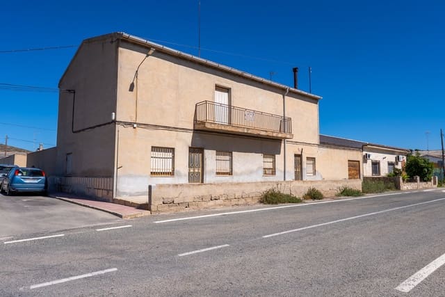 Casa de 5 habitaciones en Jumilla en venta con piscina garaje - 99.950 € (Ref: 10114448)